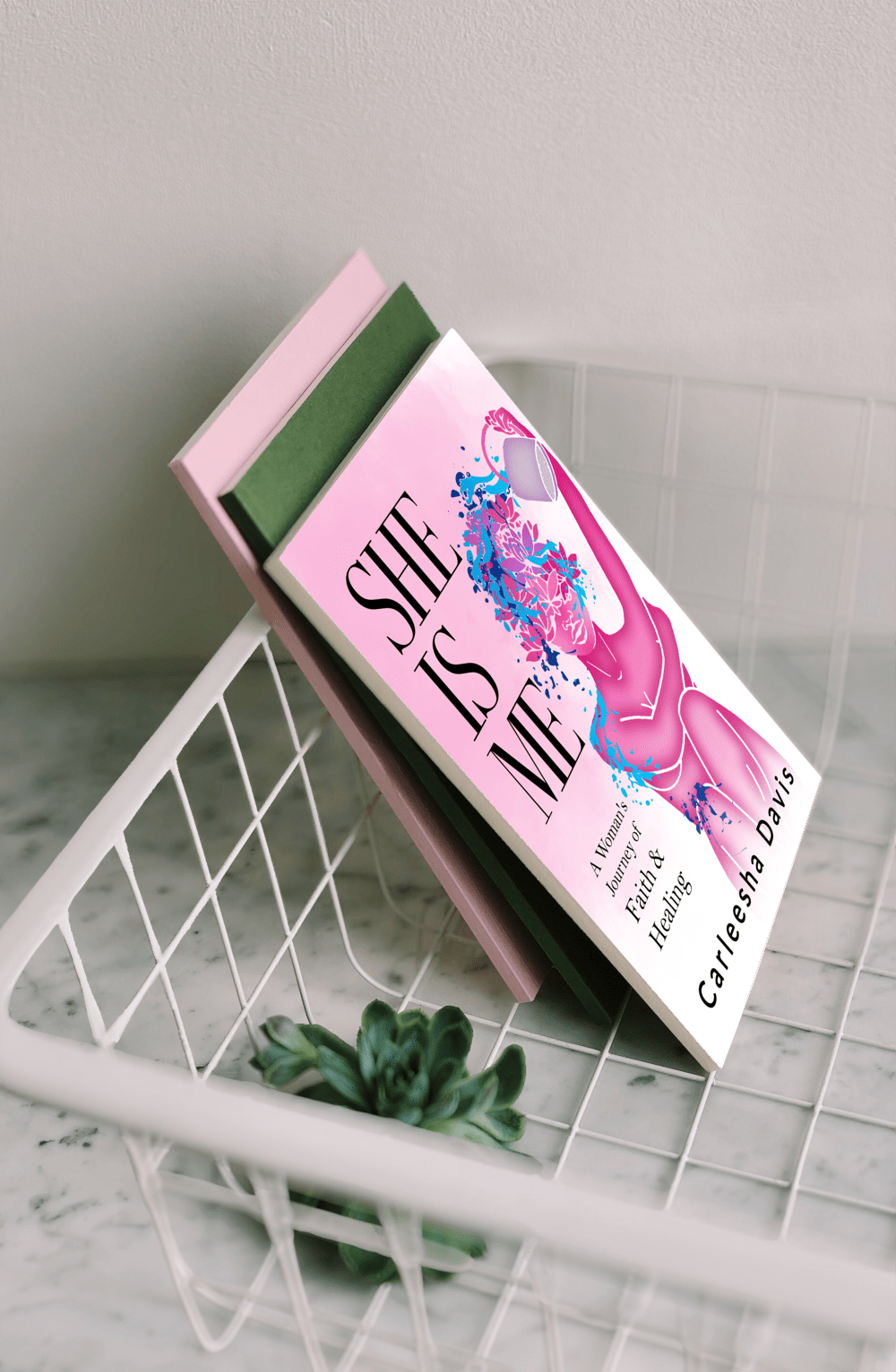 She Is Me: A Woman's Journey of Faith and Healing by Carleesha Davis (Paperback)